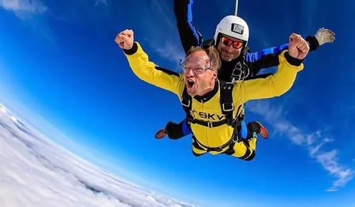 skok spadochronowy skok spadochronowy